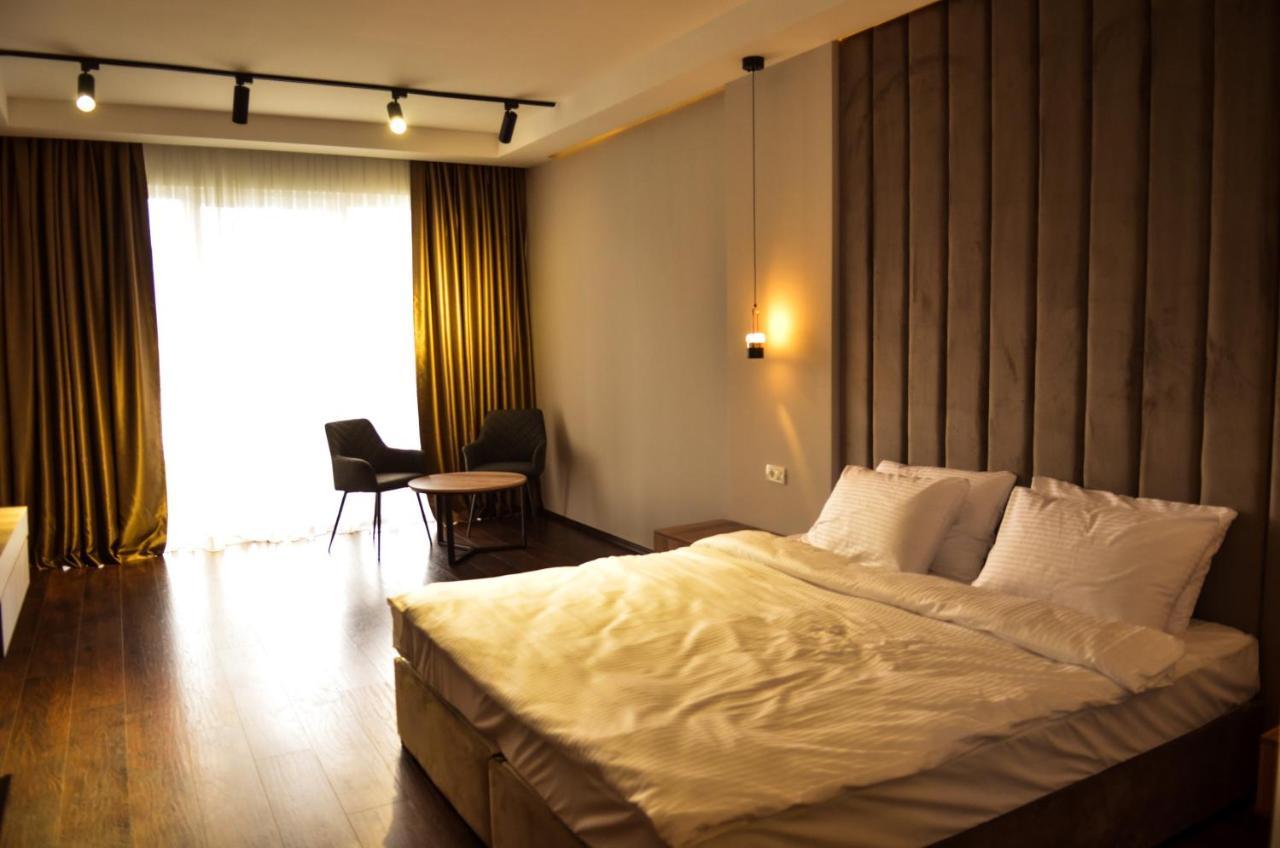 Hotel Cami Debar Exterior photo